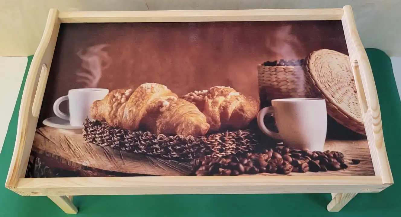 PIKUSA — tavă pentru micul dejun cu motiv de cafea și croissant
